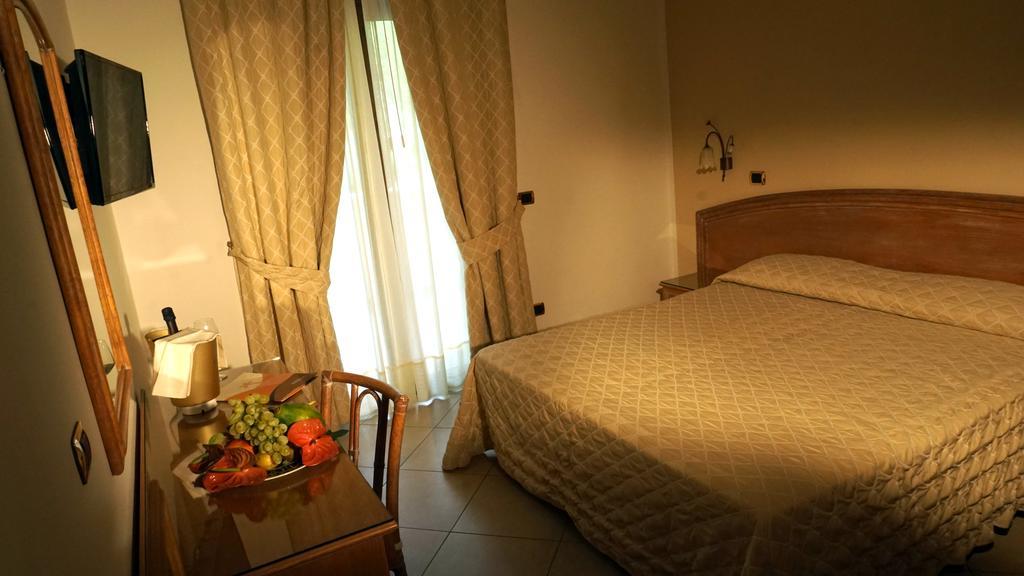 Hotel Portonuovo Vieste Luaran gambar