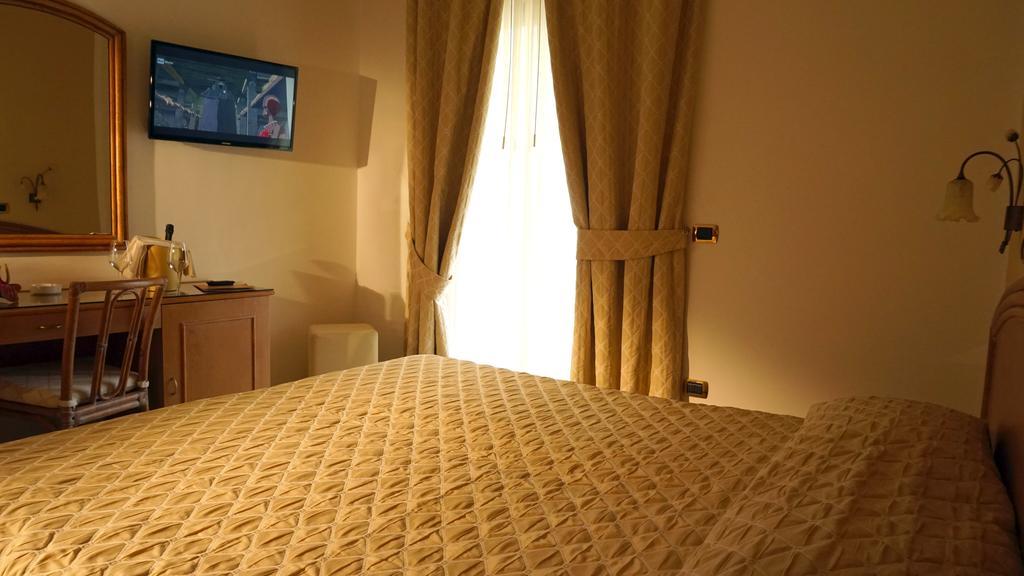 Hotel Portonuovo Vieste Luaran gambar